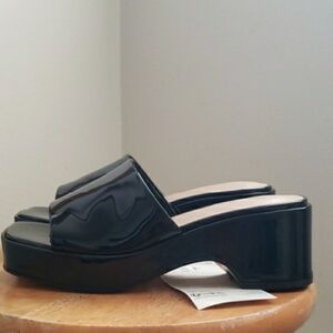 The Drop Womans Black Platform Slide Sandals